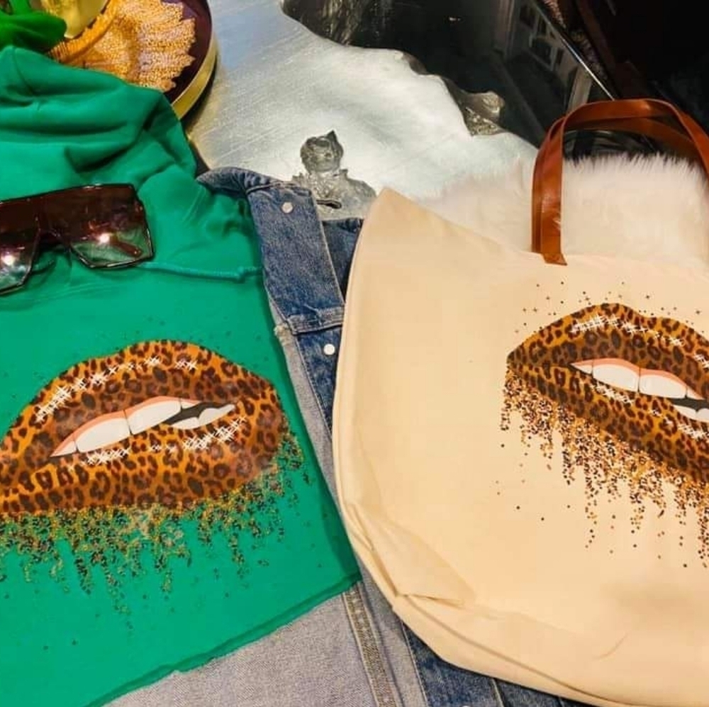 Cheetah‎ Lip Biter Tee